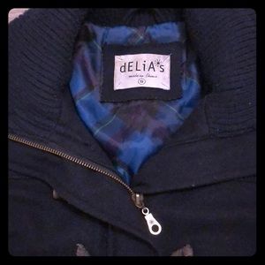 Delias peacoat